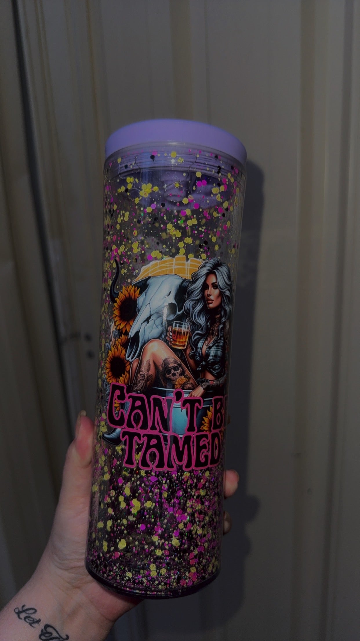Can’t be tamed snowglobe drink bottle